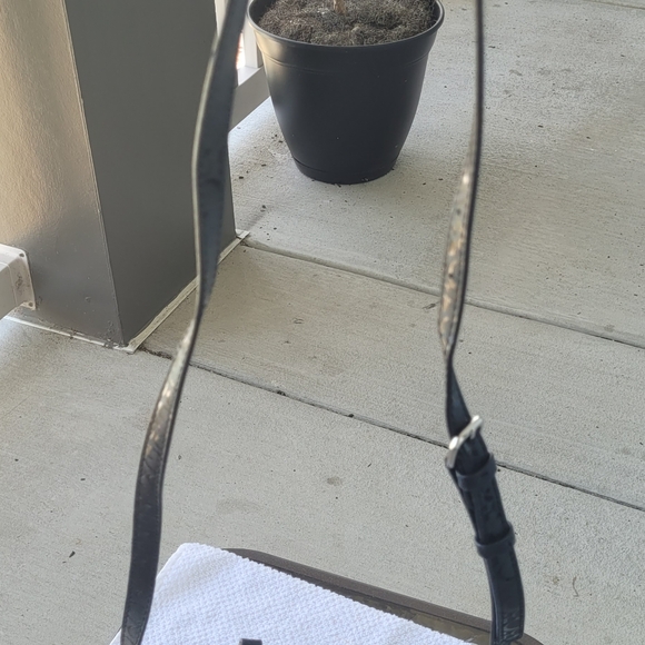 Guess purse - Picture 8 of 8